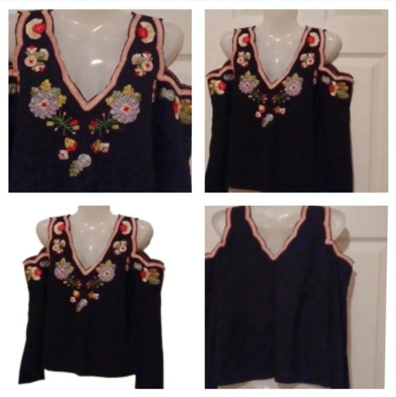 🌹Gorgeous cold shoulder sweater - Picture 1 of 8